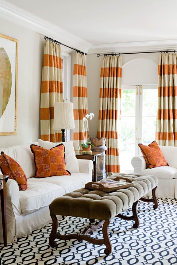 beaux-rideaux-rayures-orange-blanc-salon rideaux pour la salle de séjour