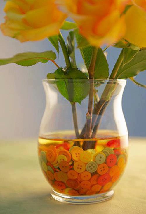 bricolage facile rapide-boutons-vase-fleurs-jaune-orange
