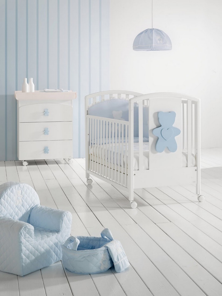 chambre bébé moderne bleu azure pâle blanc neige