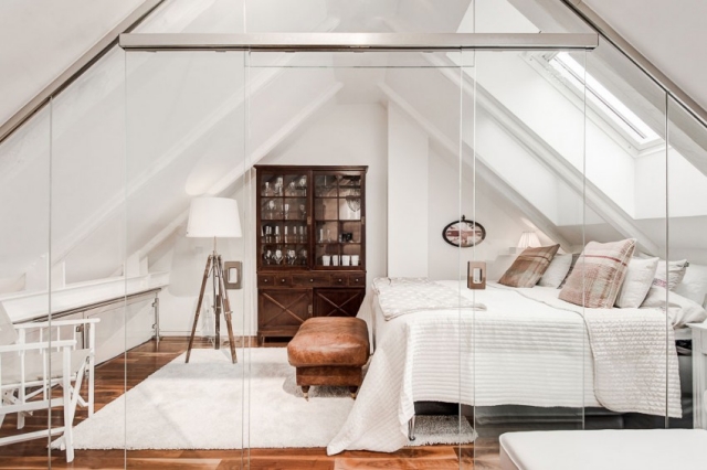 chambre-coucher-adulte-blanche-luxe-combles-plafond-double-pente