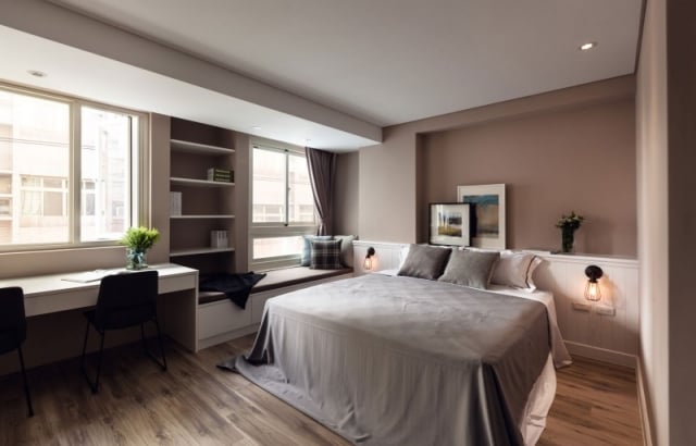 chambre-coucher-adulte-moderne-luxe-gris-beige-murs-bistre