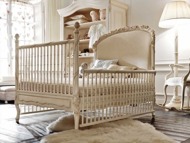 chambre-de-bébé-idée-couleur-beige-grand-lit-garde-robe