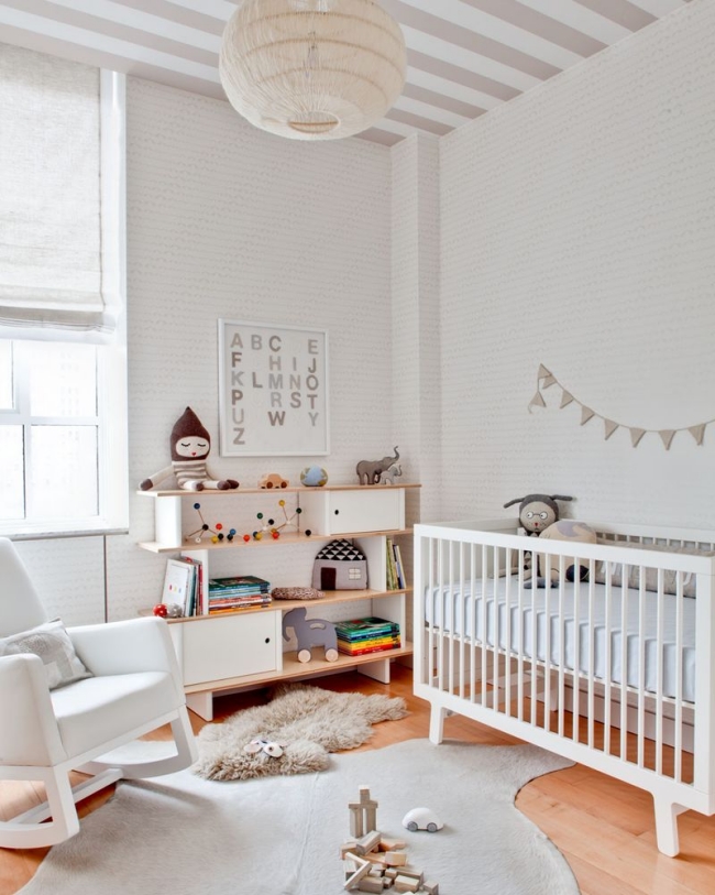  chambre de bébé moderne couleur-neutre-parquet-stratifié