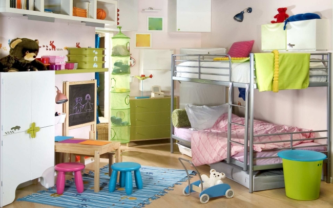 chambre d'enfant -deux-enfants-mixte-neutre-vert-bleu-rose-lits-superposés
