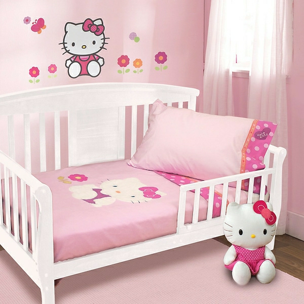 chambre-enfant-fille-rose-Hello-Kitty Décoration de lit d'enfant