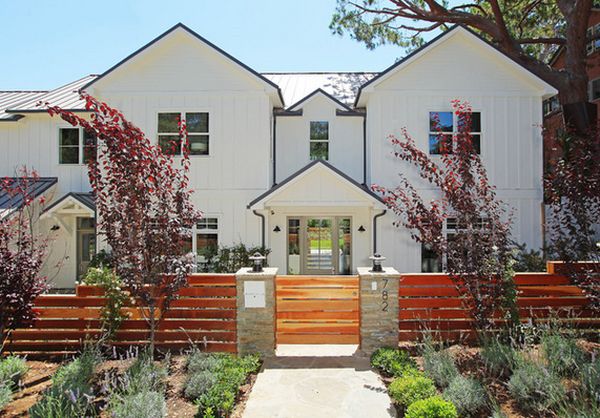 clôture-en-bois-extérieur-maison-moderne