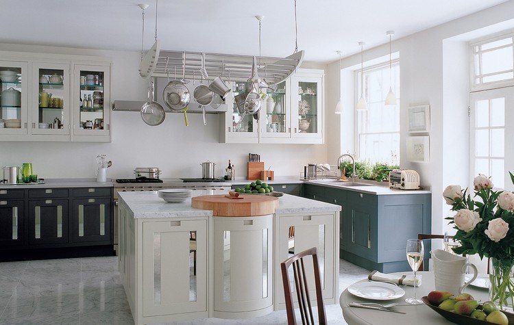 100 idées de cuisine avec îlot central contemporaine ou traditionnelle Chalet désign cuisine de armoires