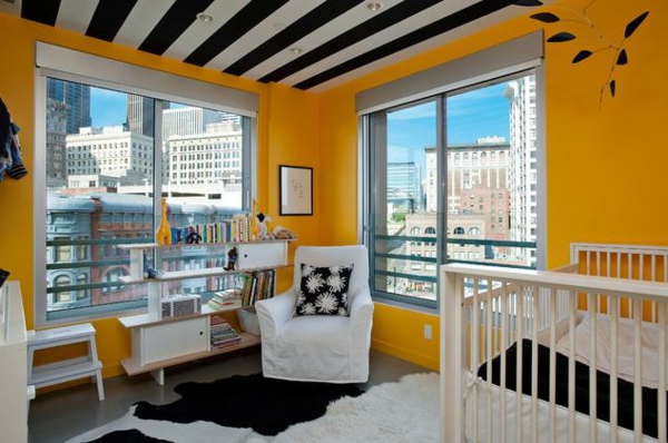décoration contemporaine rayure-plafond-crèche-noir-blanc-murs-jaunes