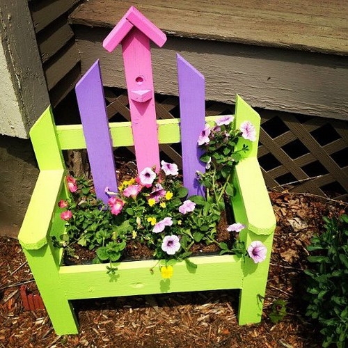 décoration-jardin-chaise-petite-couleurs-fleurs