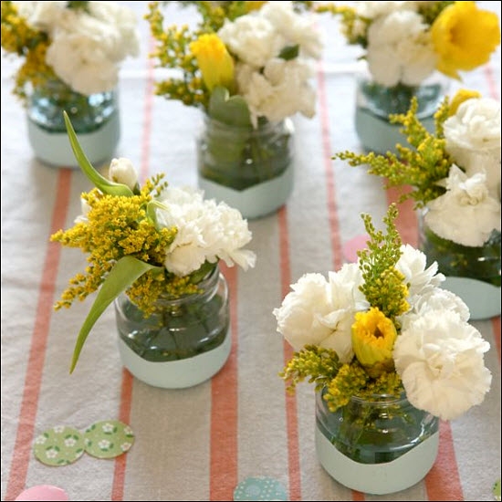 décoration de jardin fête-été-fleurs-bouquets-petits-pots-bébé