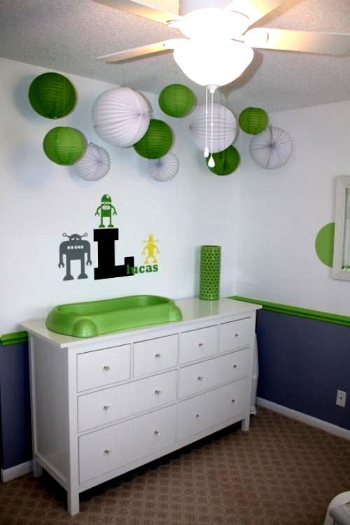decoration-pour-la-chambre-de-bebe-lanternes-verts-blancs
