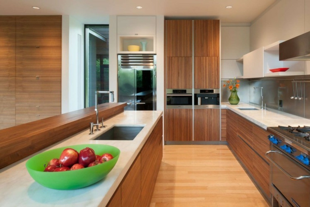 design-cuisine-moderne-bois-armoire-évier Plan de cuisine