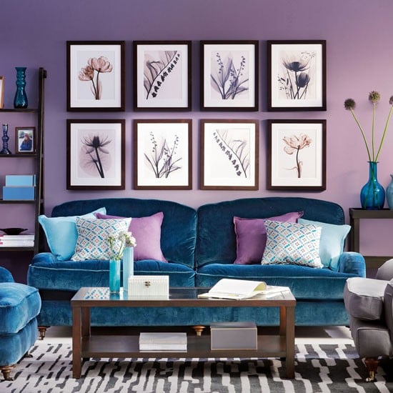 design-décoration-salon-rétro-bleu-lavande-tableaux
