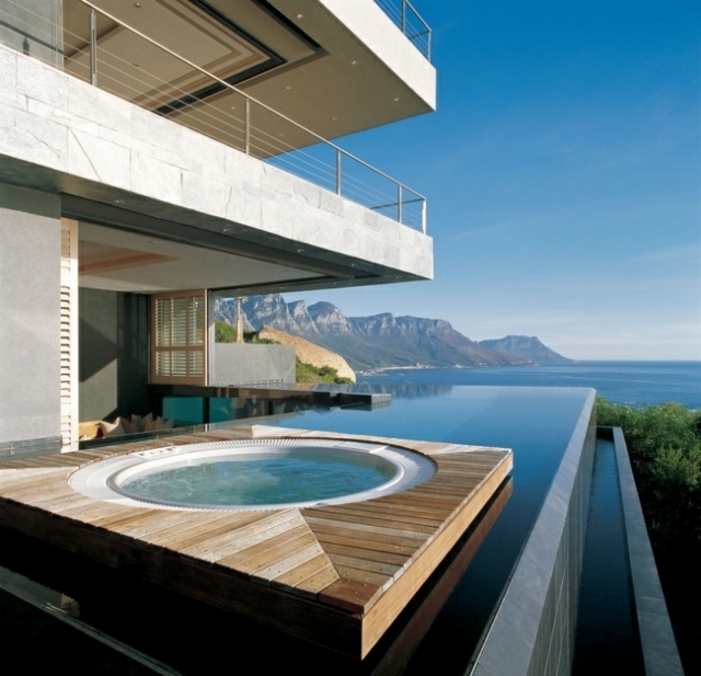 design-piscine-jardin-moderne-débordement