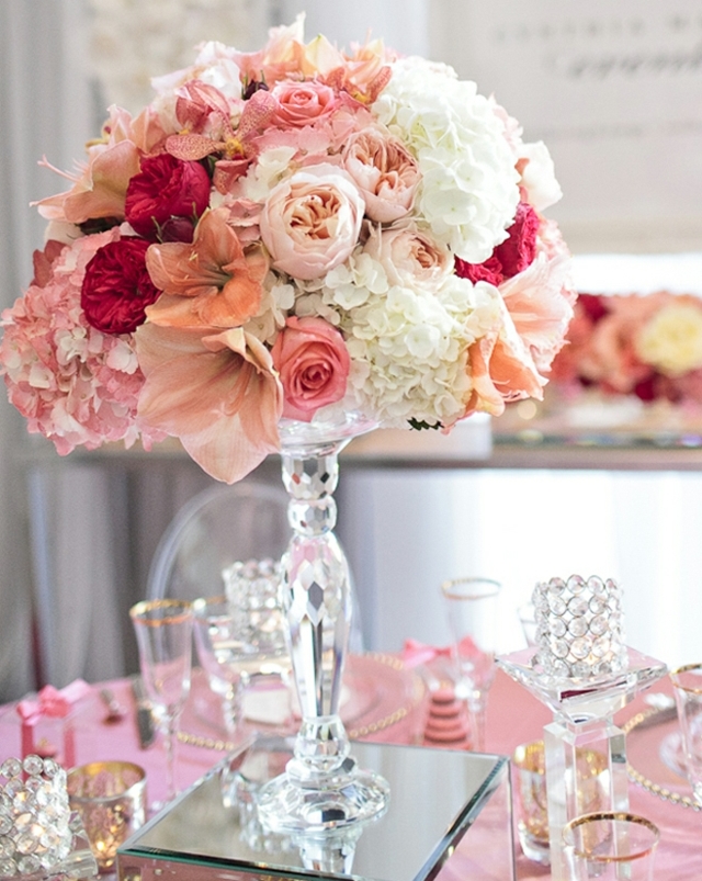 déco florale de table vase-cristal-roses