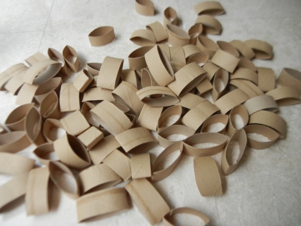 décoration murale DIY rouleau-papier-segments-coupés