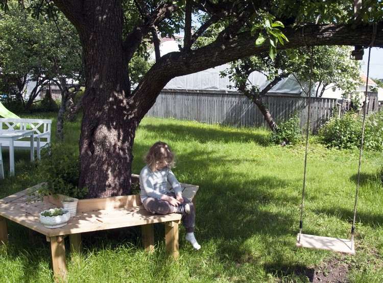 22 idées créatives pour fabriquer un banc de jardin en bois