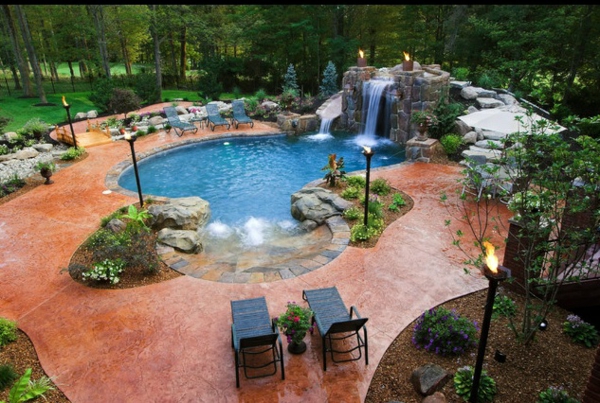 idée-piscine-jardin-spa-nage-décorative piscine de jardin