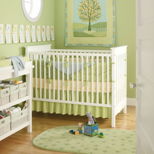 idée chambre de bébé moderne déco-arbre-couleurs-pastels