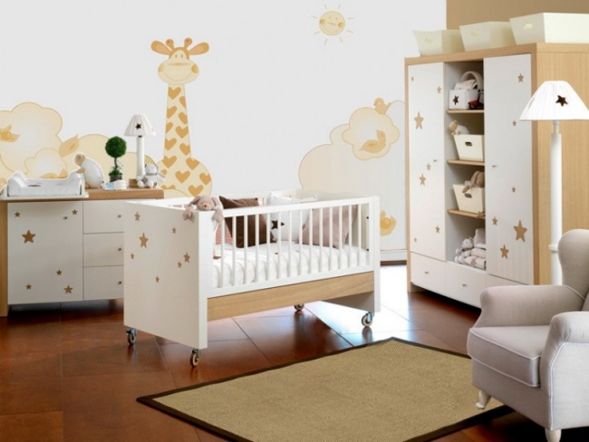 idée-chambre-de-bébé-moderne-déco-girafe-étoiles-lit-bébé