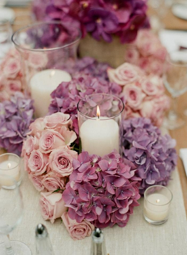 idée déco florale de table bougies-couronne-coeur