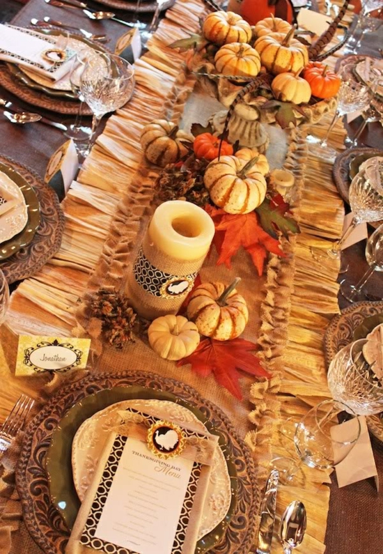 idée-originale-déco-d'automne-citrouilles-bougie-table