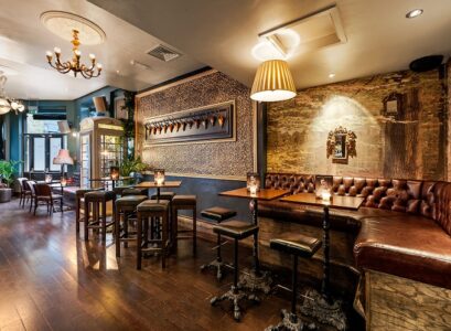 idées-aménagement-salon-inspirées-bar-resto-Lost-Angel-Londres