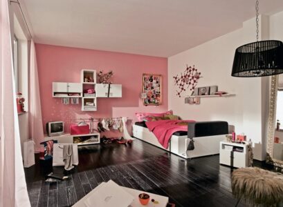 idées-déco-chambre-de-fille-ado-rose-poudré-noir-blanc