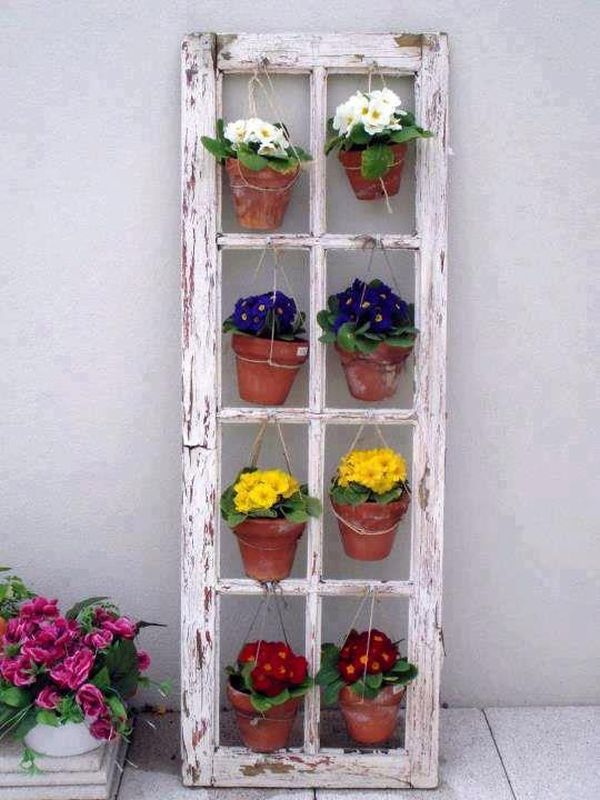 jardin-vertical-fenêtre-vieille-pots-fleurs projets pour l'extérieur DIY
