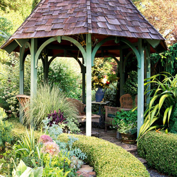 kiosque-jardin-vert-buis-taillés-dôme-champignon-bardeaux