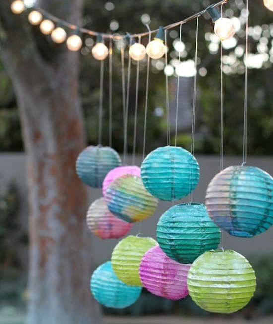 lanterne en papier multicouleure-suspendue-déco-fête