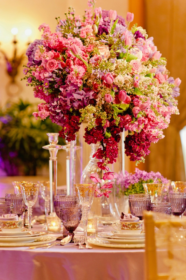 magnifique-déco-florale-de-table-chandeliers-cristaux