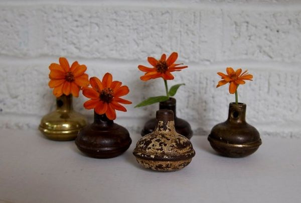 mini-vases-anciennes-poignées-rondes-style-vintage