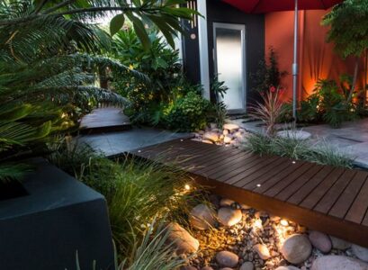 moderne-pont-de-jardin-petit-arrière-cour