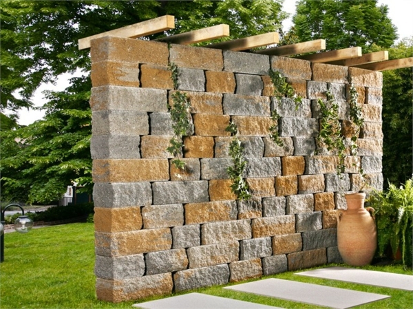 mur-décorative-pergola-pierre-naturelle-bois-lierre-idée-super