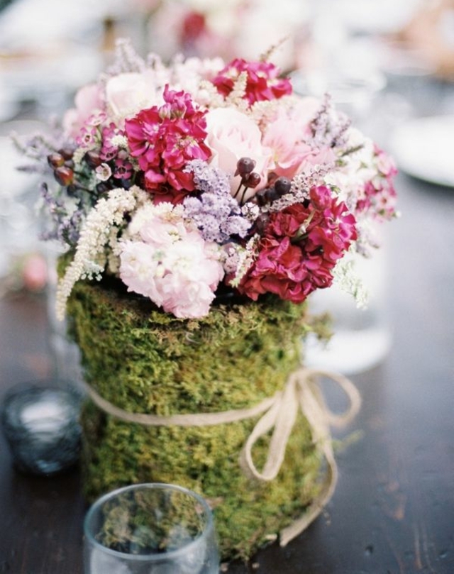 originale-déco-florale-de-table-bouquet-ruban-chic