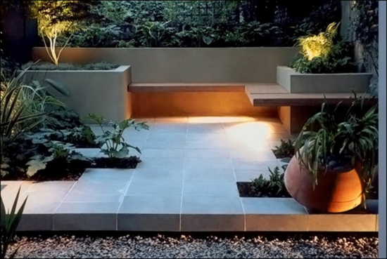 patio-moderne-eclairage-faïence-de-céramique