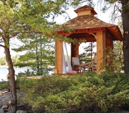 pavillon de jardin bois-double-dôme-toiture-bardeaux