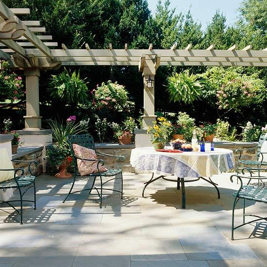 pergola-jardin-toit-mabilier-métallique-terasse