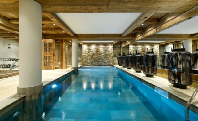 piscine-design-moderne-rectangulaire piscine extérieure
