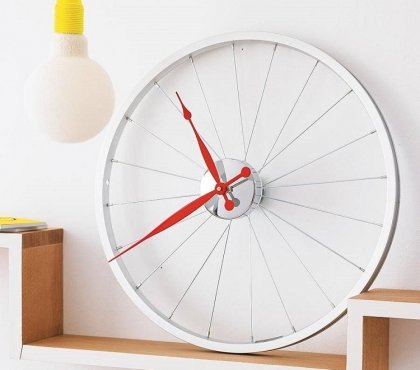 réutiliser-pièces-détachées-vélo-horloge-murale-originale-roue-vélo