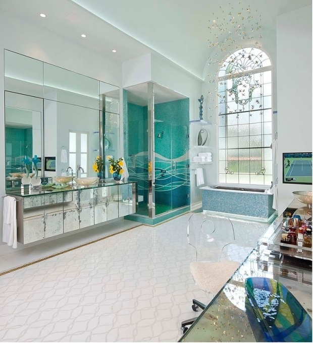 salle-bain-blanche-miroirs-verre-couleurs-vert-eau-turquoise-sarcelle