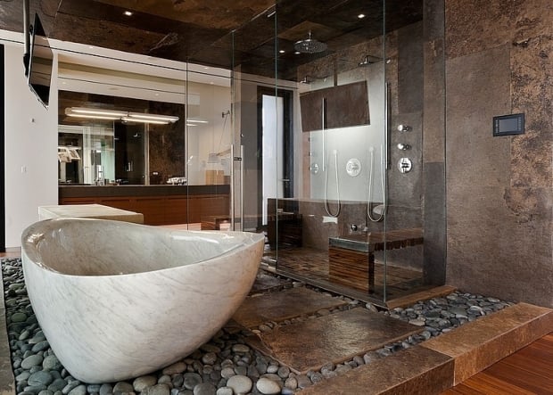 salle-bain-matériaux-naturels-pierre-galets-marbre-douche-encastrée-plafond
