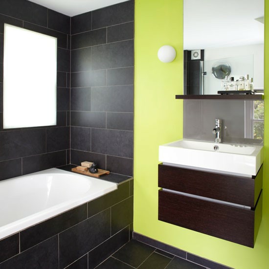 salle-de-bains-moderne-couleur-noire-verte