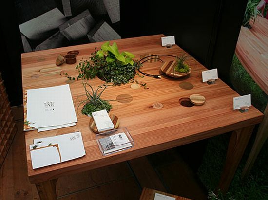 table-bureau-bois-recyclé-bricolage-pots-fleurs