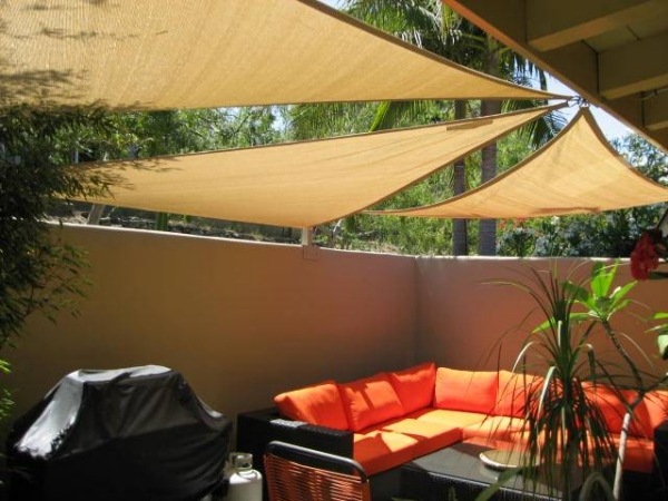 voile-d-ombrage-patio-terrassse-imperméable-l-eau