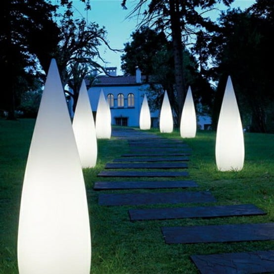 éclairage extérieur moderne lampes-LED-allée-dalles-pierre