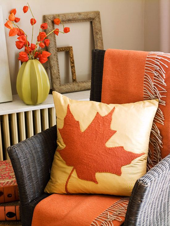 DIY-décoration-automnale-nature-éléments-couverture-orange-coussins