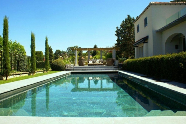 agrandissement-visuel-jardin-niveau-eau-calme-piscine