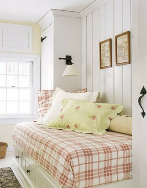 aménagement-petite-chambre-coucher-idées-claire-peintures-lit-rangements